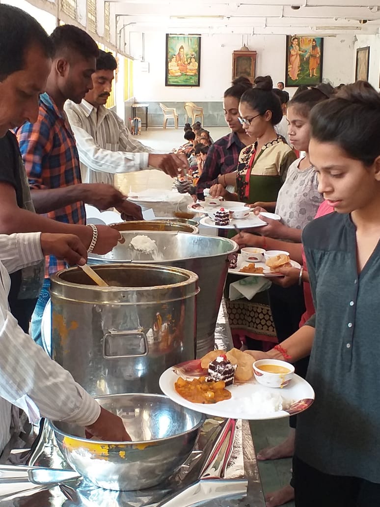 Food Distribution at Nadiyad Orphanage – The Roots Foundation